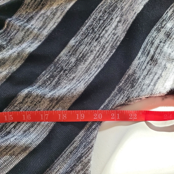 Iz Byer Black Gray Silver Striped Knit Sweater Top Size XL NWOT - Picture 11 of 16